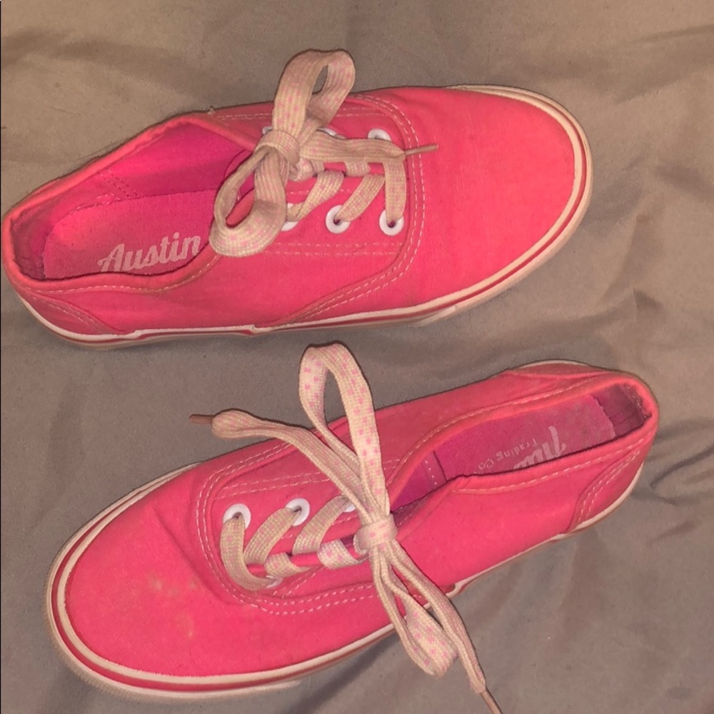 Girls shoes